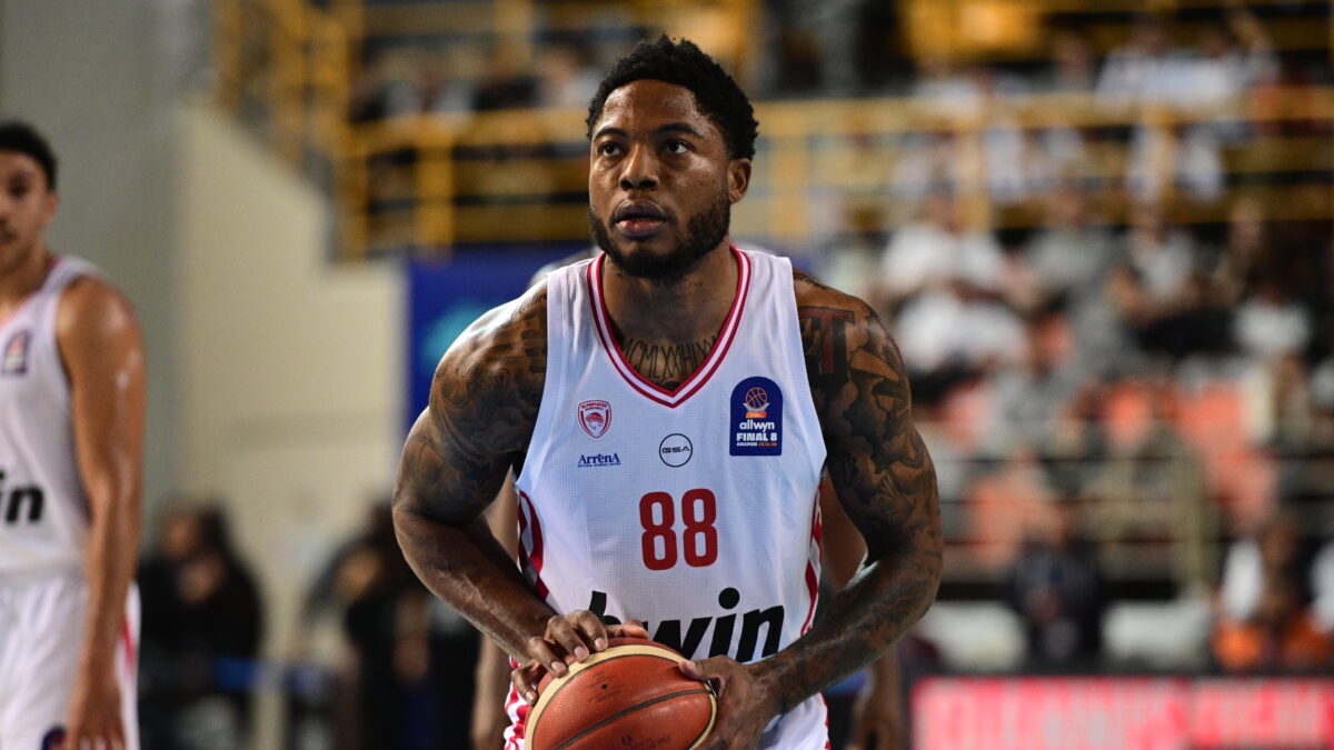 Ο Ταϊρίκ Τζόουνς