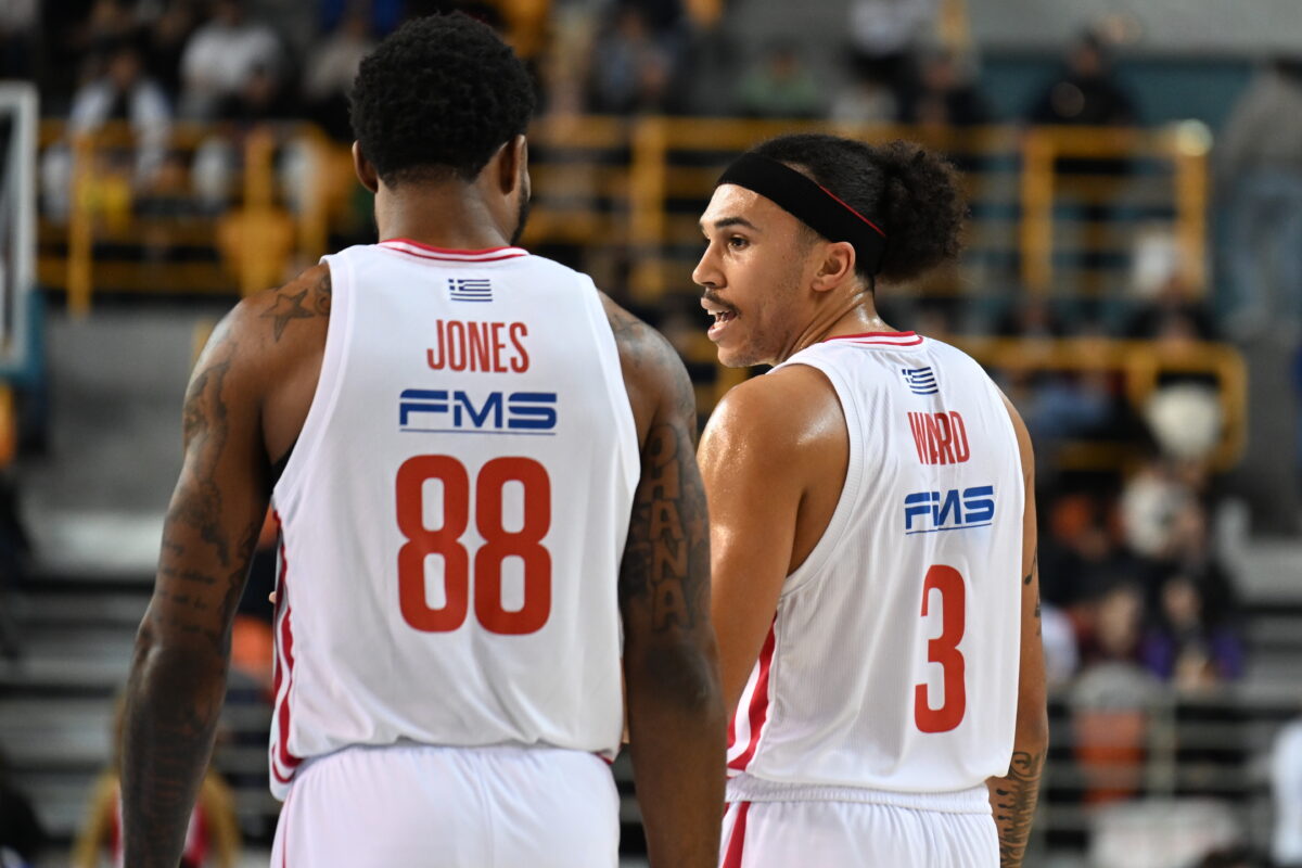 Γουόρντ και Τζόουνς