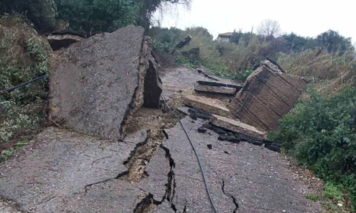 Σοβαρές ζημιές στους δρόμους της Ηπείρου από την κακοκαιρία