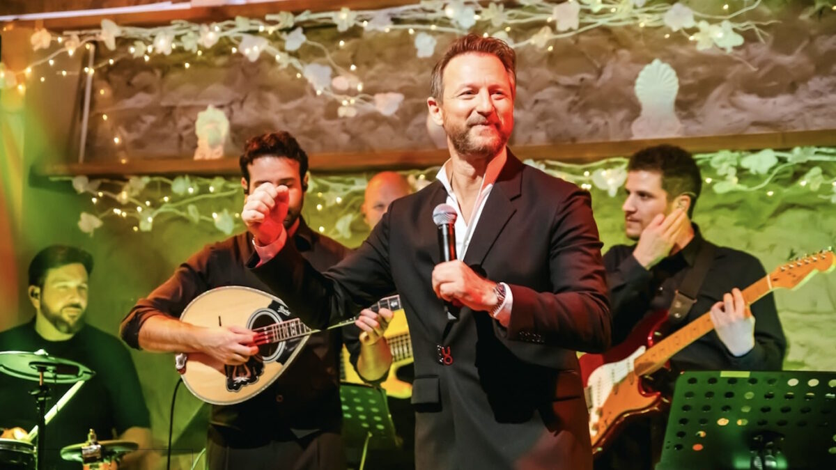 Κώστας Καραφώτης