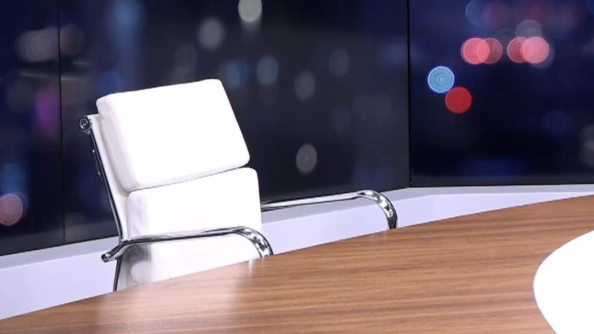 Η άδεια καρέκλα στο στούντιο του Kontra24