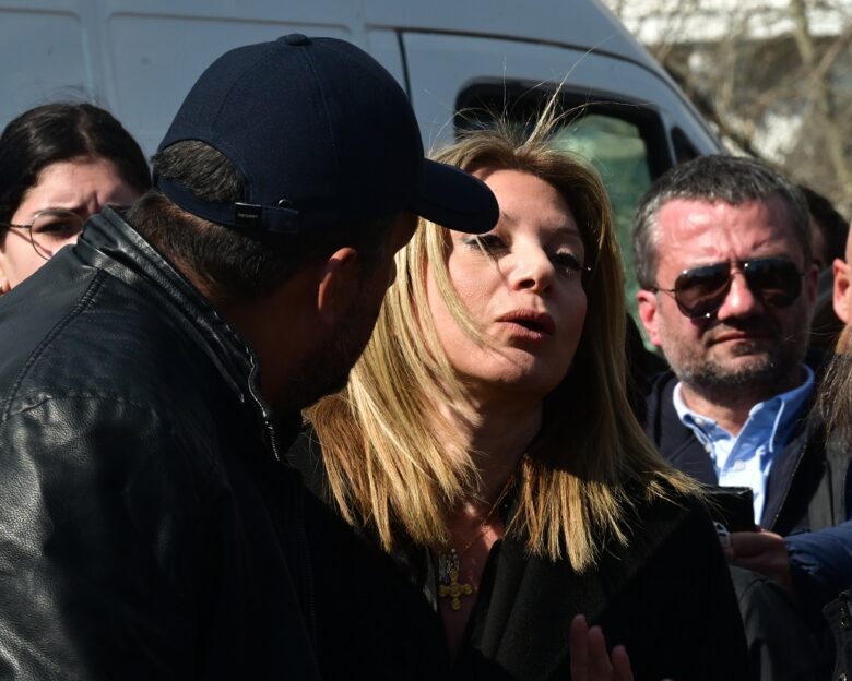 Καρυστιανού και Ρούτσι