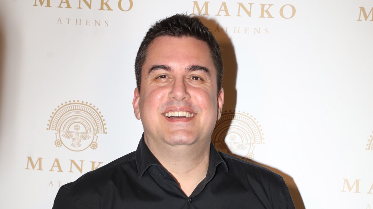 Ο Πάνος Κατσαρίδης