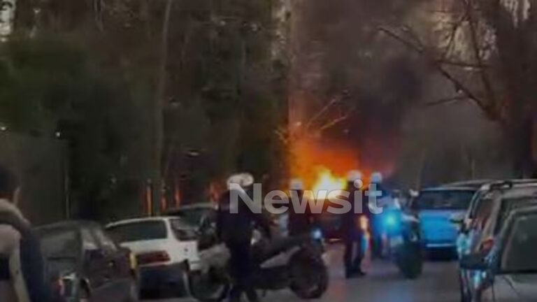 Φωτιά σε αυτοκίνητο