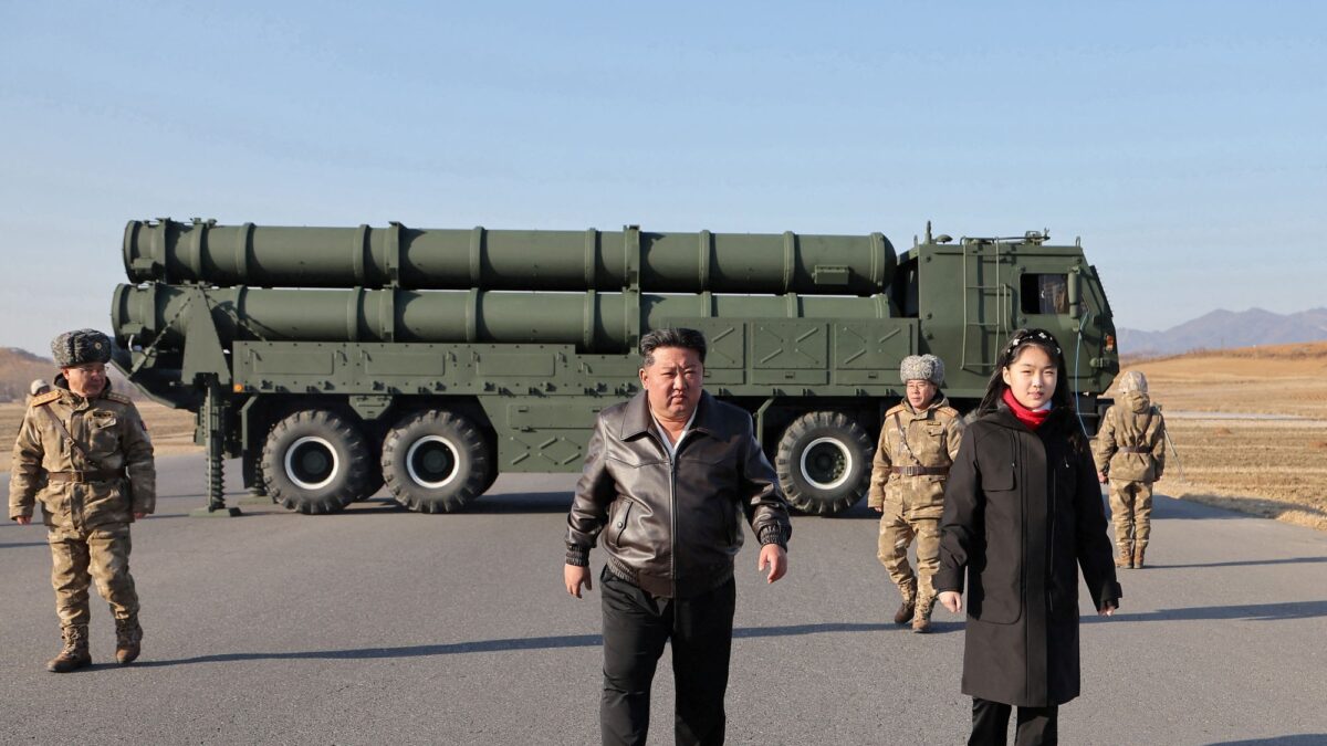 Ο Κιμ Γιονγκ Ουν με την 13χρονη κόρη του Κιμ Τζου Ε