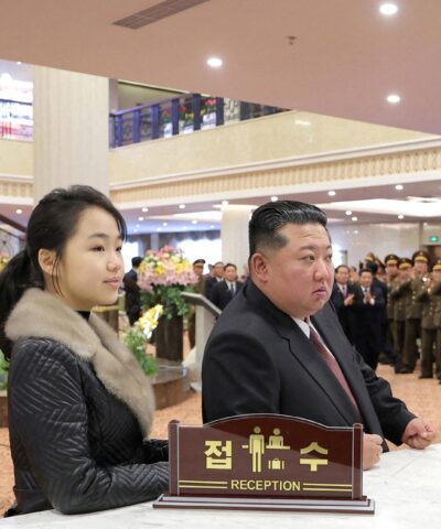 Ο Κιμ Γιονγκ Ουν με την κόρη του Κιμ Τζου Ε