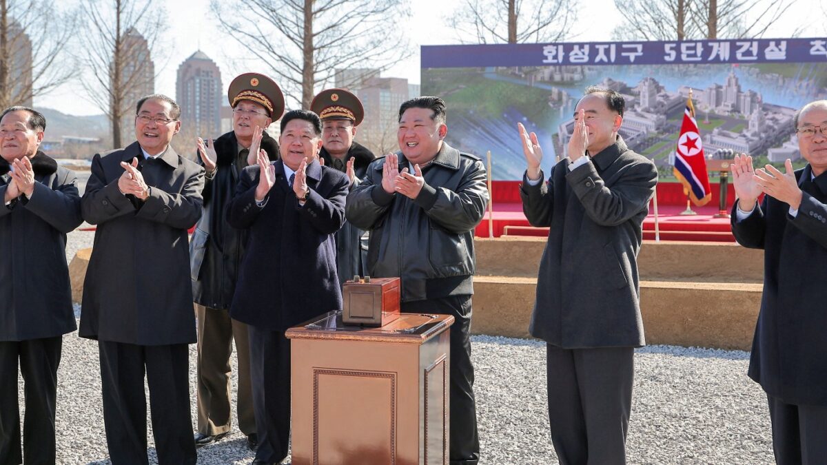 People view 600mm-calibre multiple rocket launchers during a presentation ceremony of the launchers to the Ninth Congress of the Workers' Party of Korea (WPK) by the workers of the munitions industry sector in Pyongyang, North Korea, February 18, 2026, in this picture released by North Korea's official Korean Central News Agency. KCNA via REUTERS ATTENTION EDITORS - THIS IMAGE WAS PROVIDED BY A THIRD PARTY. REUTERS IS UNABLE TO INDEPENDENTLY VERIFY THIS IMAGE. NO THIRD PARTY SALES. SOUTH KOREA OUT. NO COMMERCIAL OR EDITORIAL SALES IN SOUTH KOREA. TPX IMAGES OF THE DAY