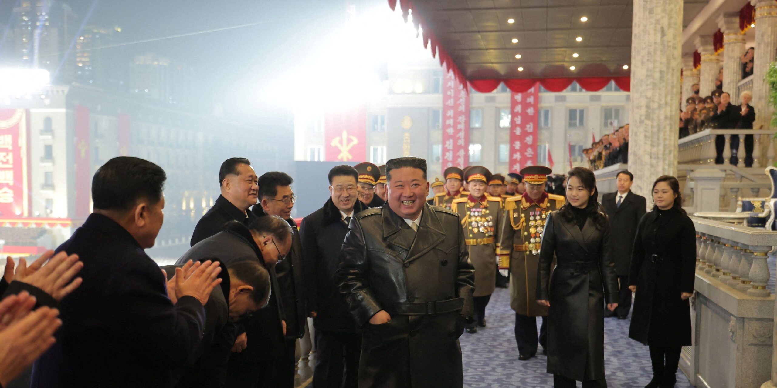 Ο Κιμ Γιονγκ Ουν με την κόρη του Κιμ Τζου Ε