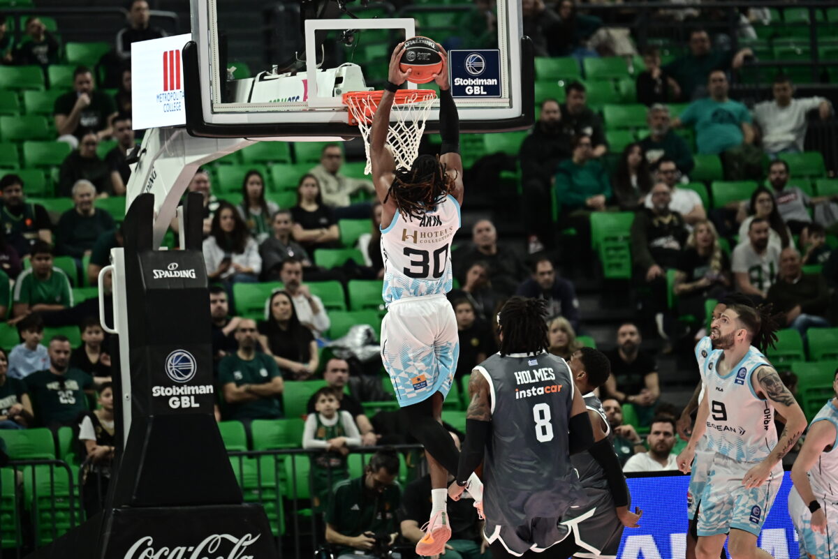 Κάρφωμα του Ακίν