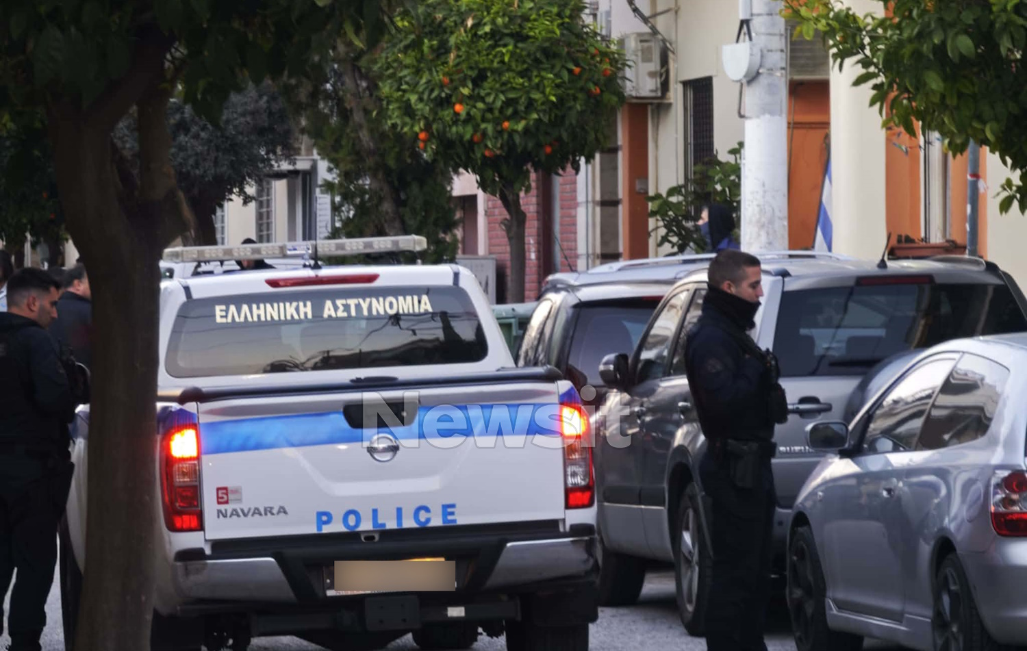 Αστυνομικοί στη γειτονιά του Κορυδαλλού