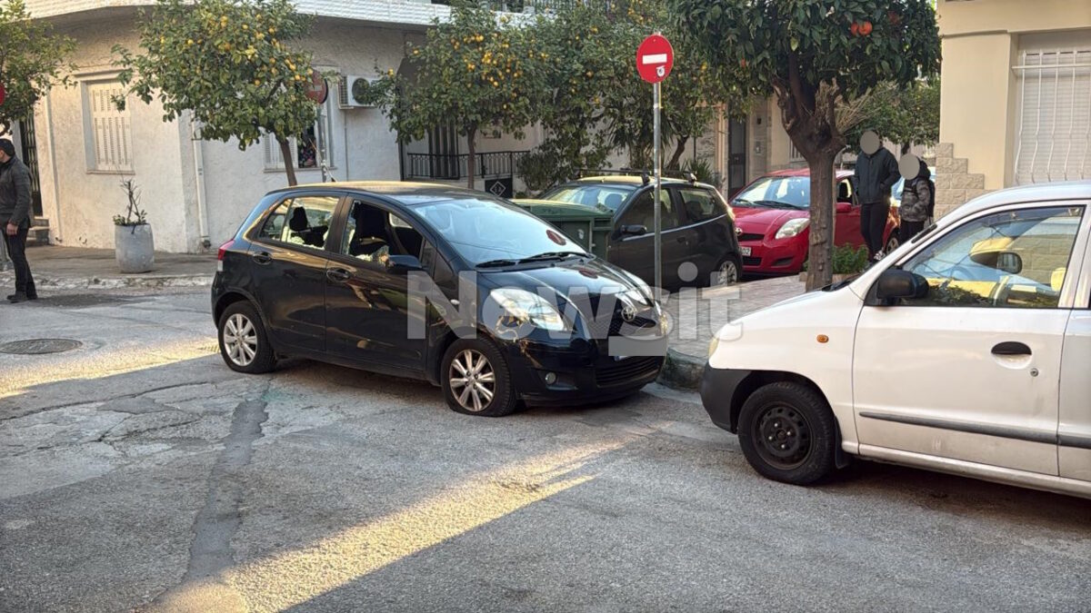 Ζημιές σε αυτοκίνητο από την έκρηξη στον Κορυδαλλό