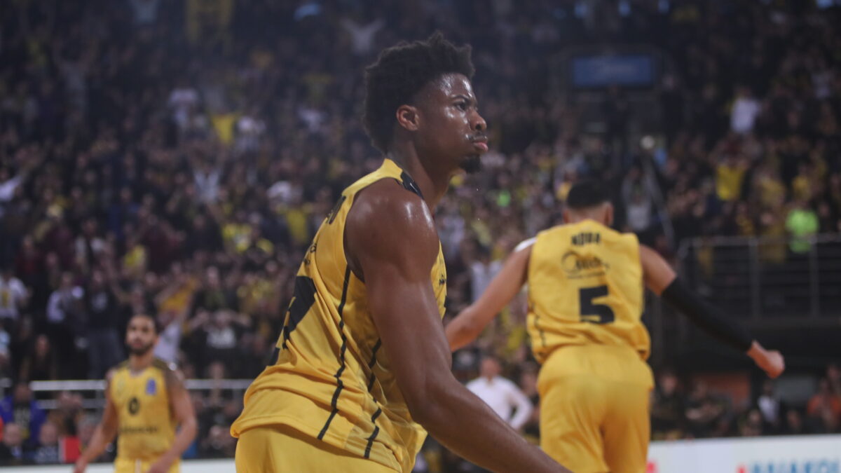 O Κώστας Αντετοκούνμπο