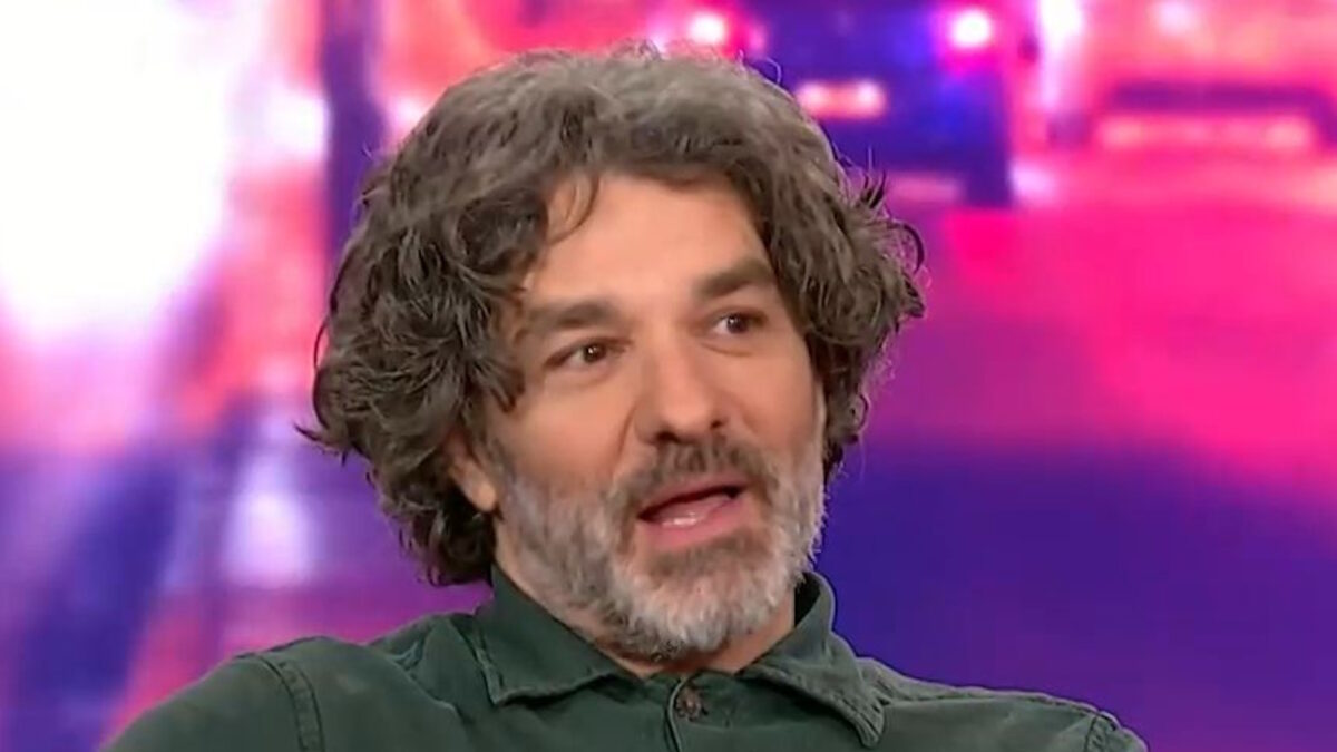 Ο Πέτρος Λαγούτης κατά τη διάρκεια της συνέντευξης