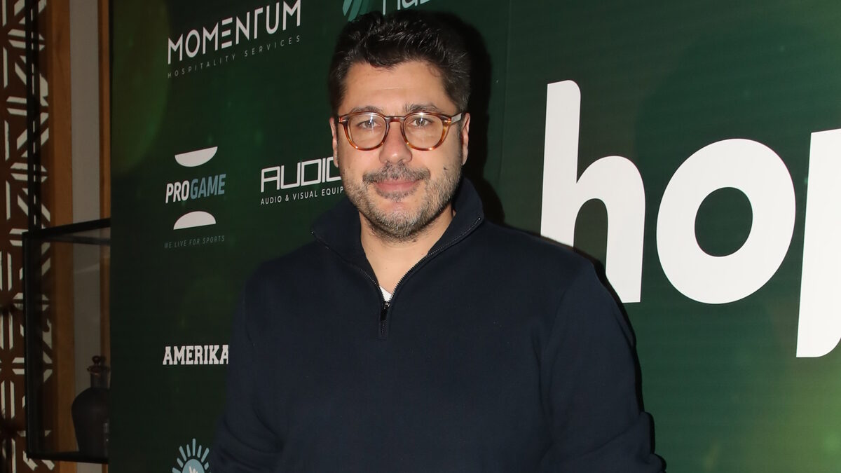 Λάμπρος Κωνσταντάρας