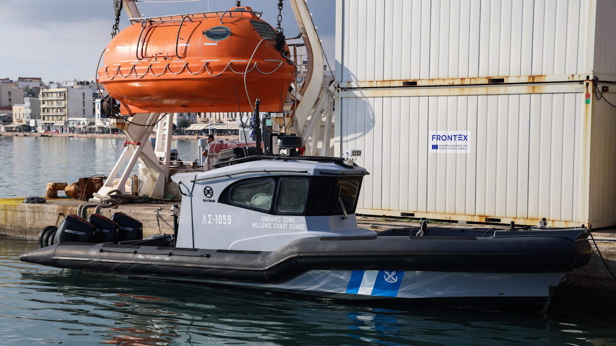 Σύγκρουση περιπολικού σκάφους του Λιμενικού Σώματος με λέμβο που μετέφερε πρόσφυγες και μετανάστες