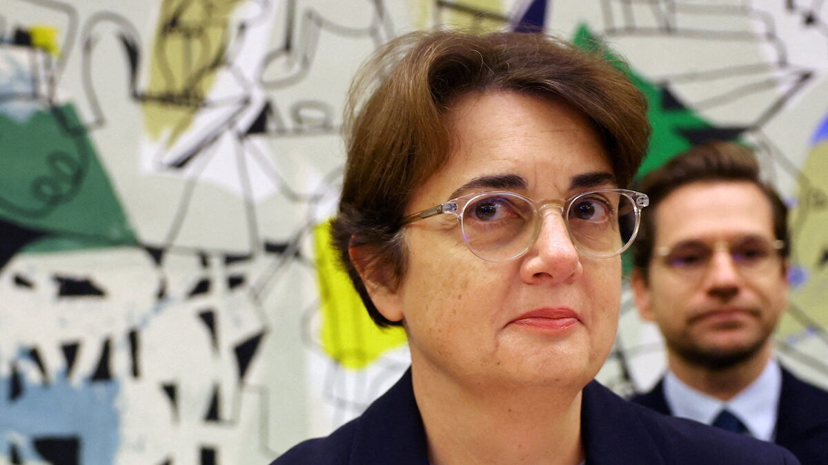 Η Laurence des Cars, πρώην διευθύντρια του Μουσείου του Λούβρου