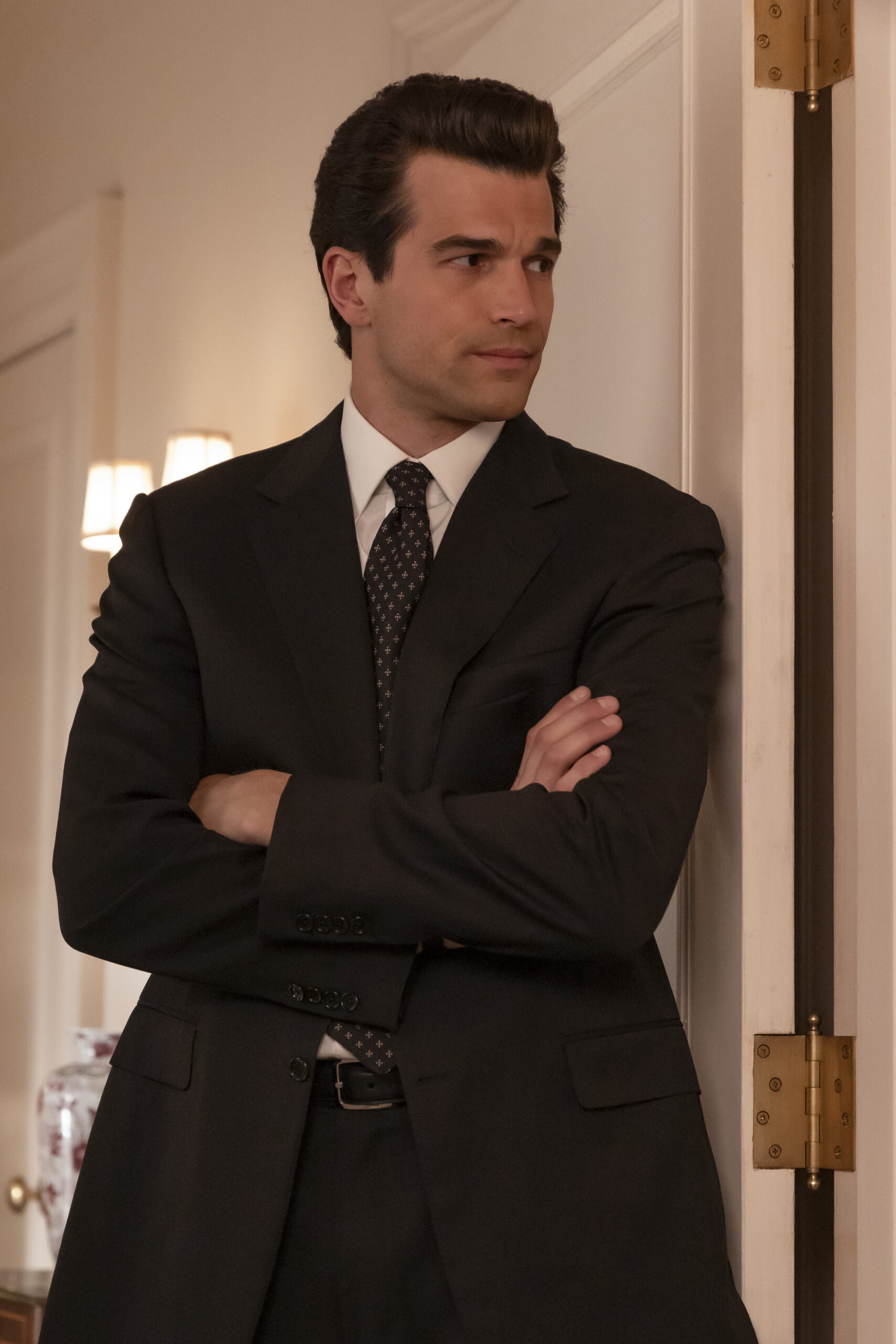 FX's Love Story: John F. Kennedy Jr. & Carolyn Bessette -- "America's Widow" -- Season 1, Episode 3 (Airs Thurs., February 12) -- Pictured: Paul Anthony Kelly as John F. Kennedy Jr. CR: Eric Liebowitz