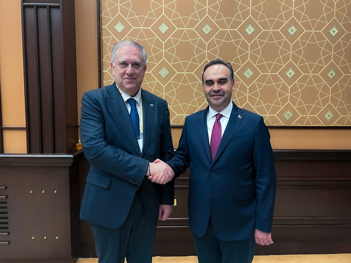 Ο Τάκης Θεοδωρικάκος και ο Μεχμέτ Φατίχ Κατζίρ