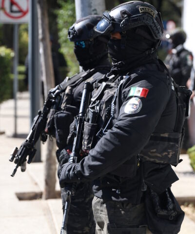 Μέλη της Εθνικής Μονάδας Επιχειρήσεων (UNO) του Μεξικού