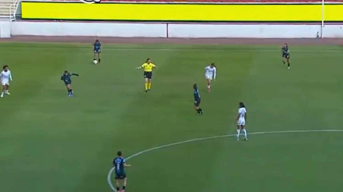 Ποδοσφαιρικός αγώνας στο Μεξικό διεκόπη υπό τον ήχο πυροβολισμών των καρτέλ