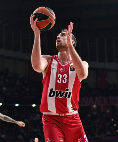 Ο Μιλουτίνοφ