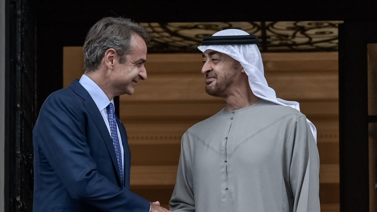 Συνάντηση του πρωθυπουργού Κυριάκου Μητσοτάκη με τον πρόεδρο των Ηνωμένων Αραβικών Εμιράτων Σεΐχη Μοχάμεντ μπιν Ζαγέντ Αλ Ναχαγιάν   (Φωτογραφία αρχείου