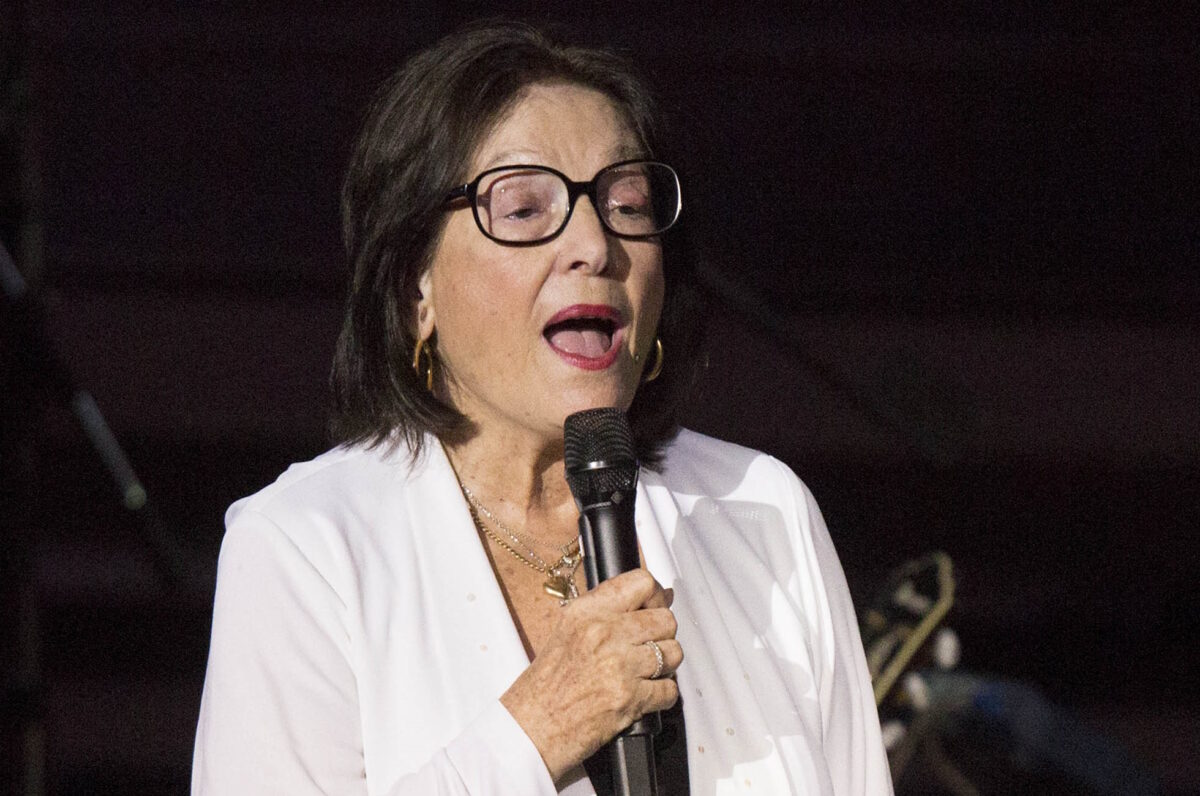 Νάνα Μούσχουρη