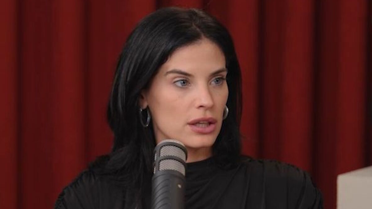 Η Χριστίνα Μπόμπα στο podcast που παρουσιάζει