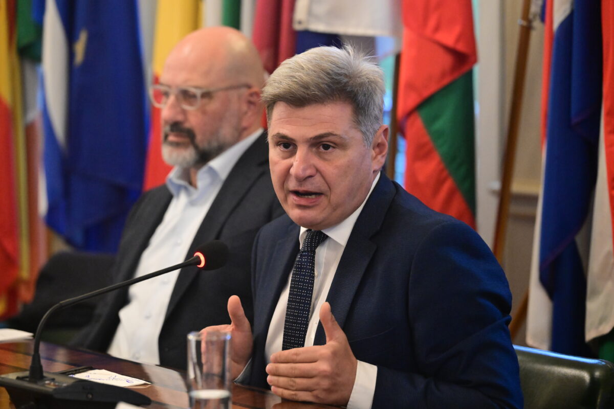 Νικόλας Φαραντούρης