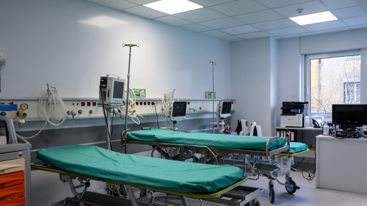 κρεβάτια νοσοκομείου