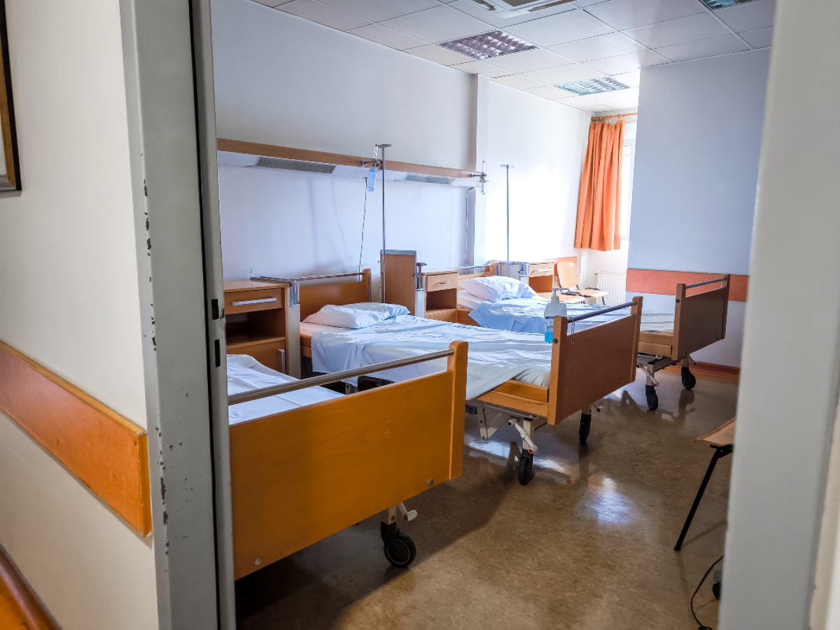 Θάλαμος νοσοκομείου