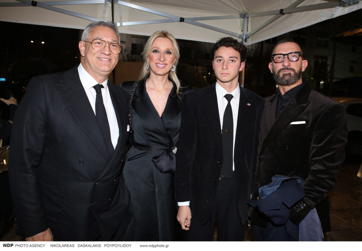 Γιώργος Ντάβλας & Έλενα Ντάβλα με τον γιο τους-Χάρης Ντάβλας / NDPPHOTO / ΝΙΚΟΣ ΖΟΤΟΣ
