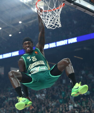 Ο Κέντρικ Ναν