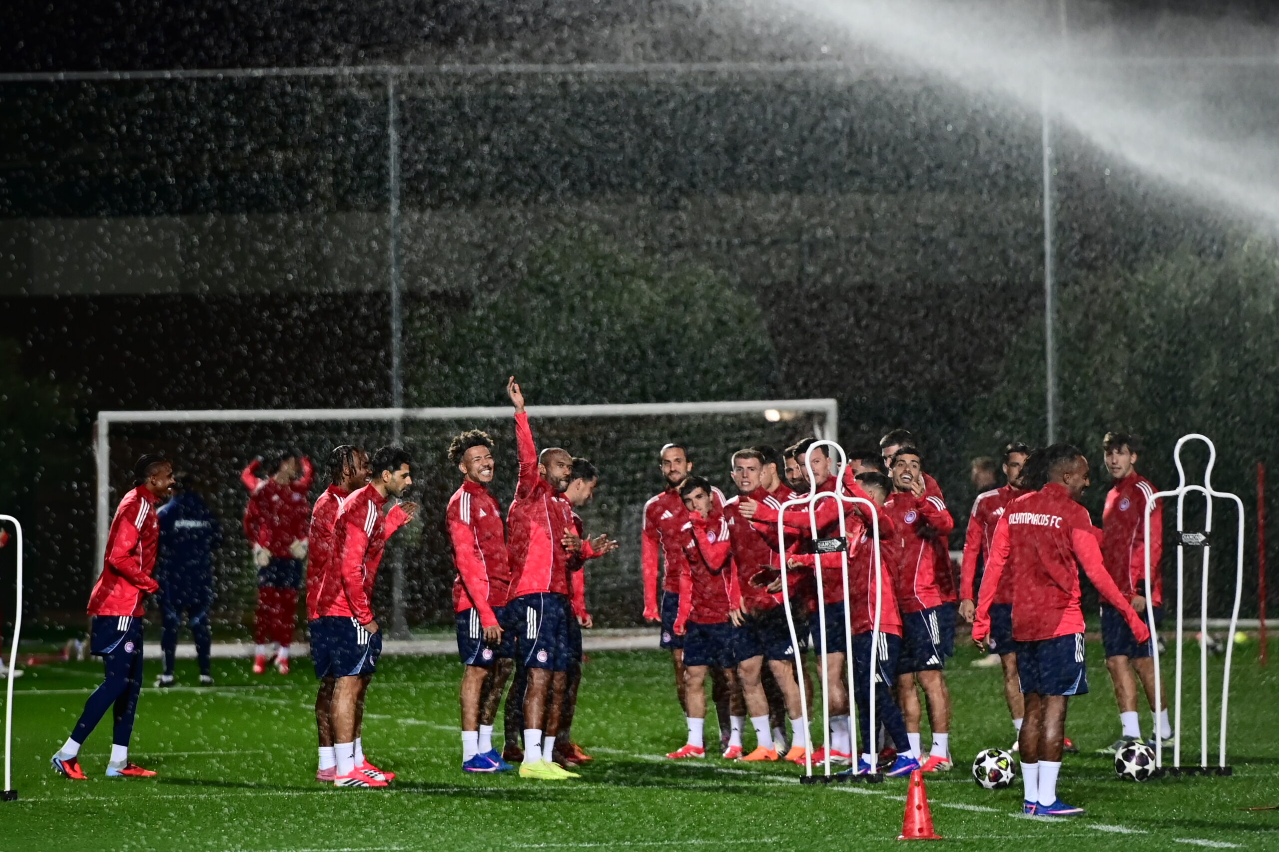 Οι παίκτες του Ολυμπιακού στην τελευταία προπόνηση