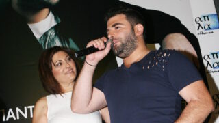 Παντελής Παντελίδης με τη μητέρα του, Αθηνά