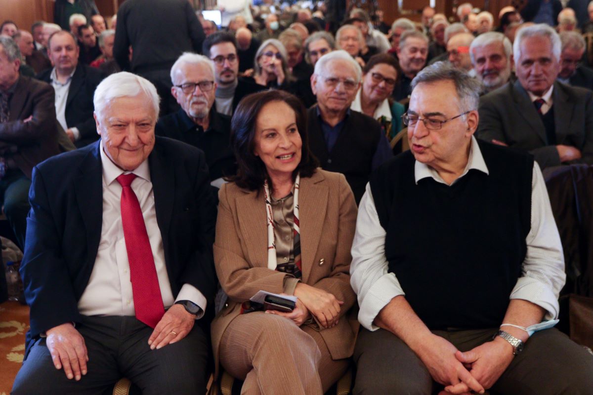 Ο Αλέκος Παπαδόπουλος, η Άννα Διαμαντοπούλου και ο Νίκος Χριστοδουλάκης