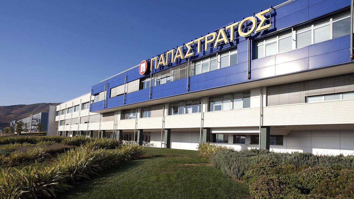 Παπαστράτος