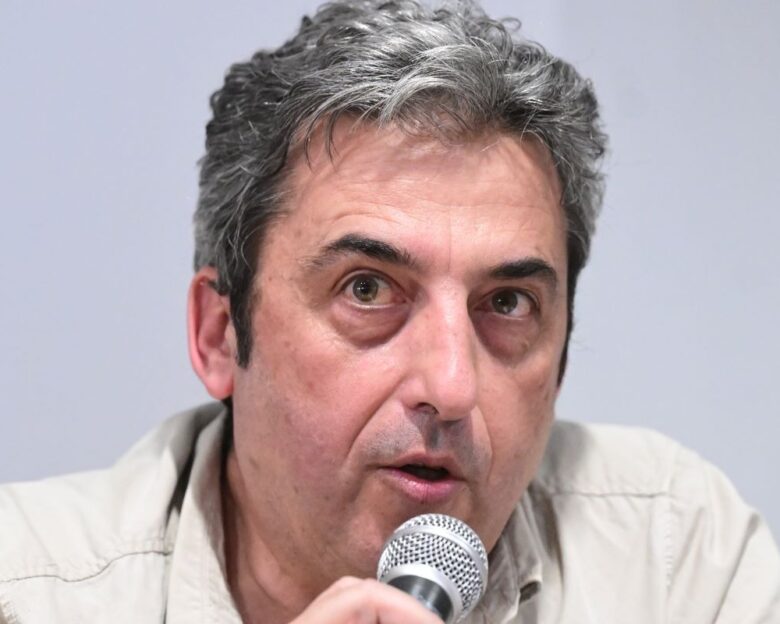 Ο Παύλος Ασλανίδης