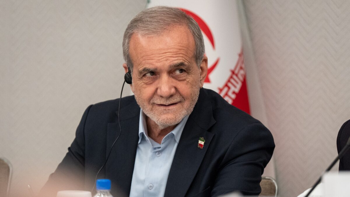 Masoud Pezeshkian, the President of Iran, takes questions from the media at a press briefing in New York, Friday, Sept. 26, 2025. (AP Photo/Angelina Katsanis)