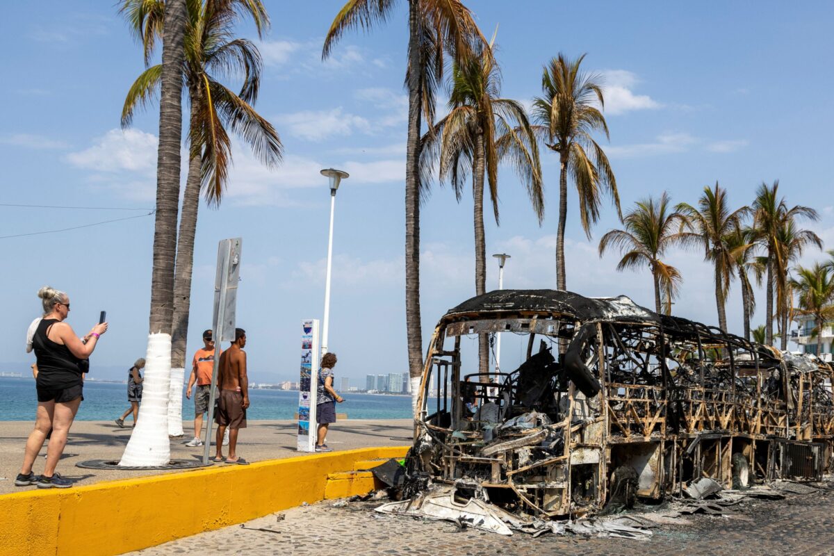 Η επόμενη μέρα στο Puerto Vallarta στο Μεξικό μετά τις ταραχές