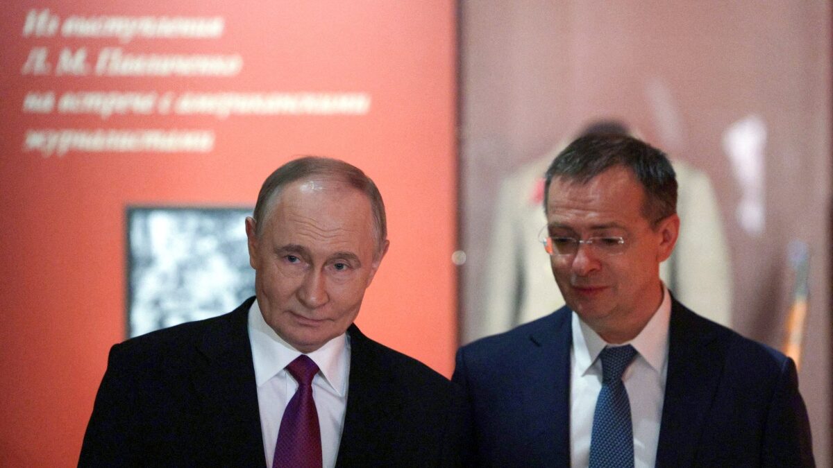 Βλαντιμίρ Πούτιν και Βλαντιμίρ Μεντίνσκι