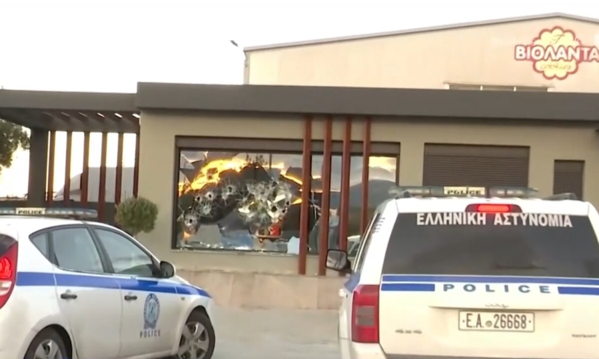 Ο Ρουβίκωνας παραδέχθηκε την επίθεση σε λάθος εταιρεία αλλά δεν ζήτησε συγγνώμη – «Έγινε λάθος, θα τους αποζημιώσουμε»