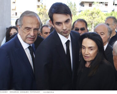 Ο Αντώνης Σαμαράς με τον γιο και την σύζυγό του