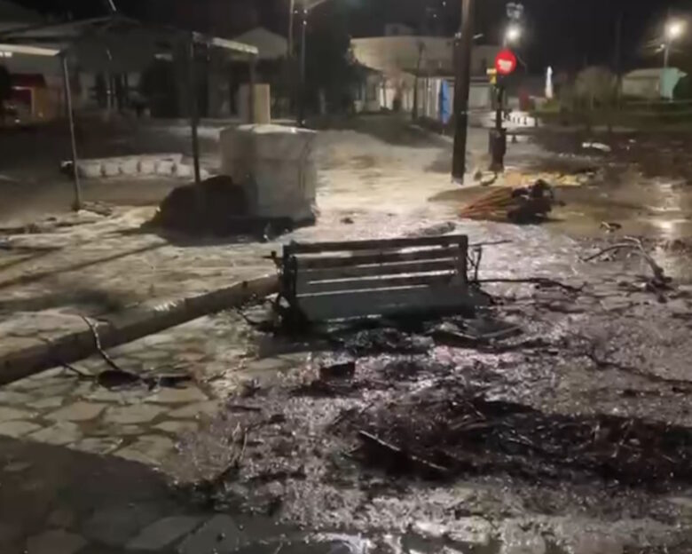 Σφοδρή κακοκαιρία στα Σύβοτα Θεσπρωτίας