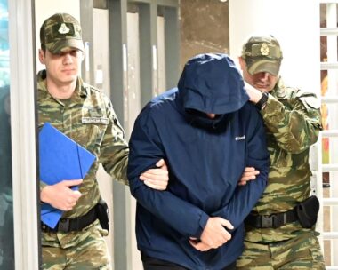 Ο σμήναρχος - κατάσκοπος μετά την απολογία του στο αεροδικείο