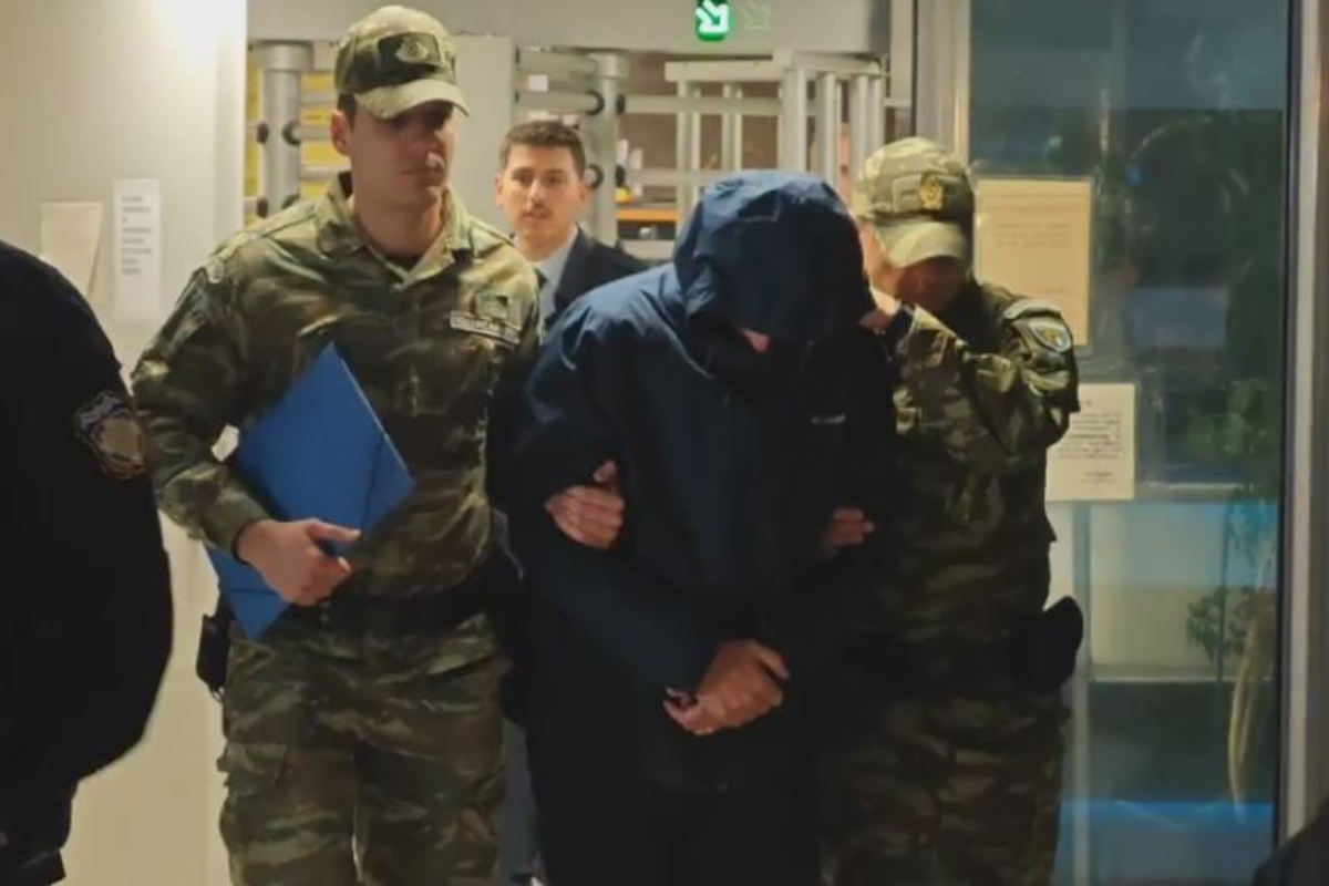 Η έξοδος του σμήναρχου