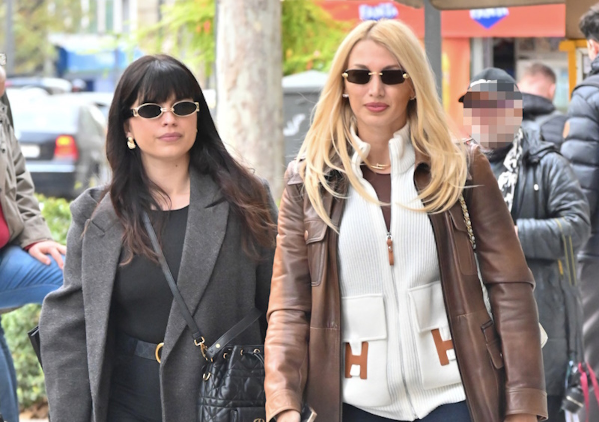 Η Κωνσταντίνα Σπυροπούλου σε σπάνια εμφάνιση με τη μικρότερη αδελφή της, Κατερίνα: Δείτε φωτογραφίες