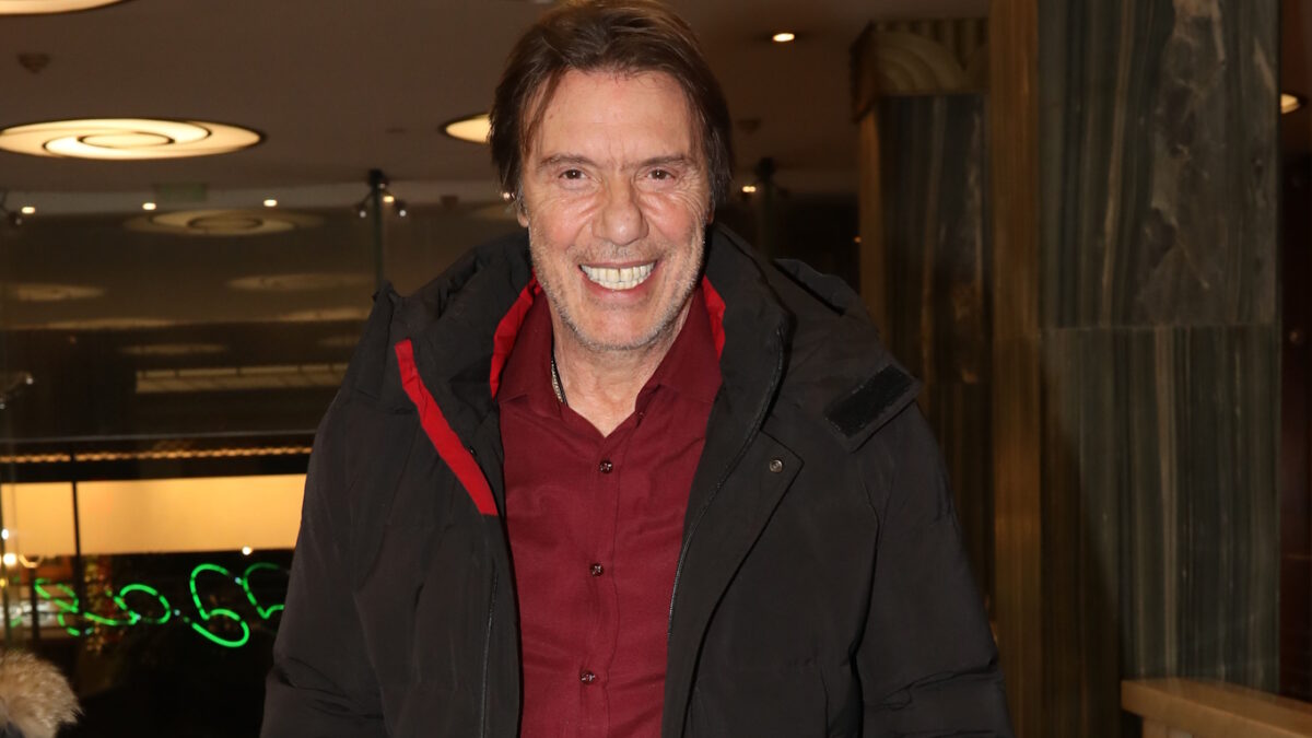 Στράτος Τζώρτζογλου