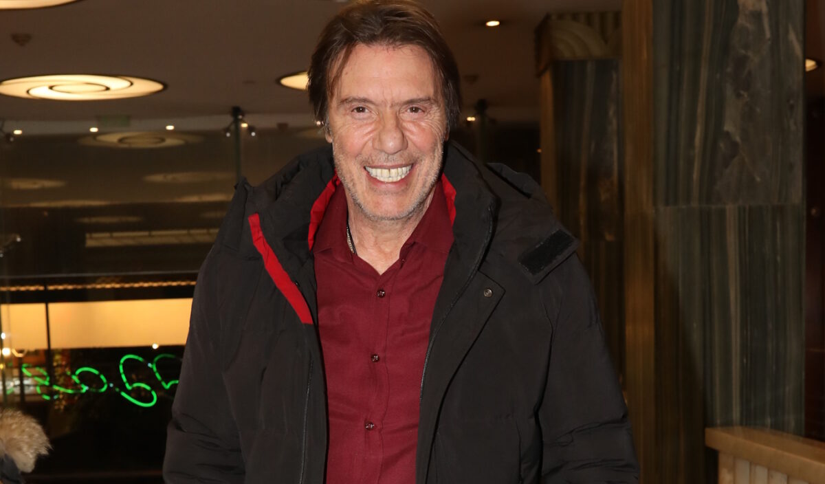 Στράτος Τζώρτζογλου