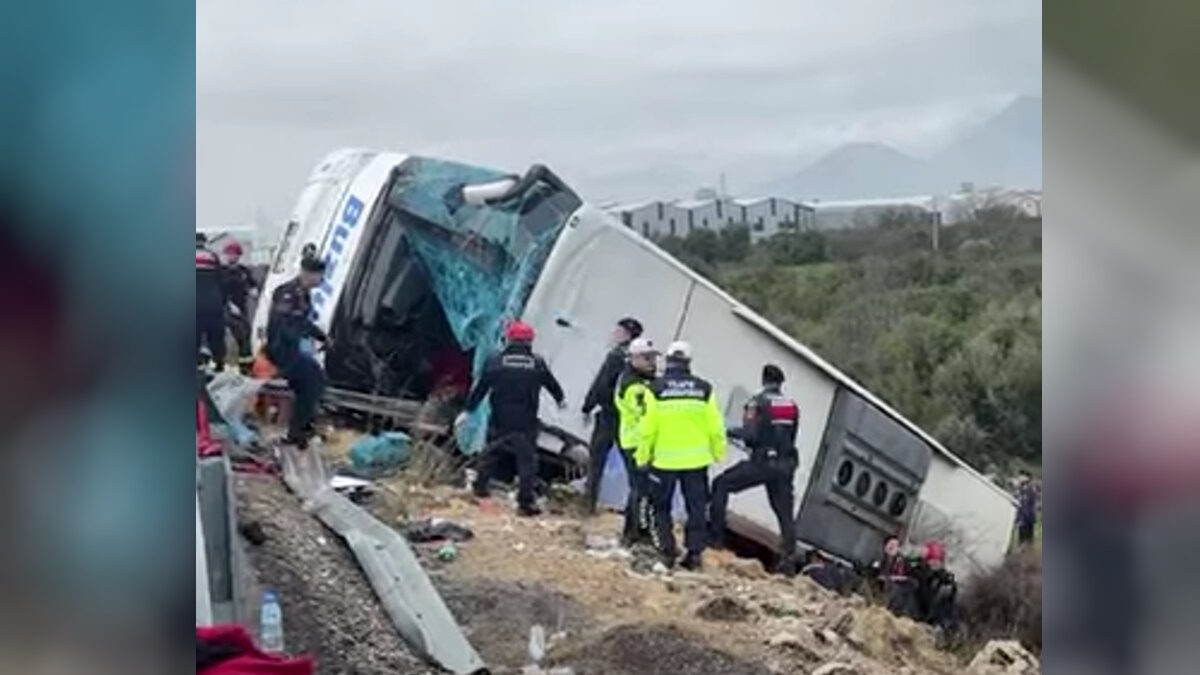 Τουρκία: Τροχαίο με πολλούς νεκρούς και τραυματίες από ανατροπή λεωφορείου στην Αττάλεια – Συγκλονιστικές εικόνες